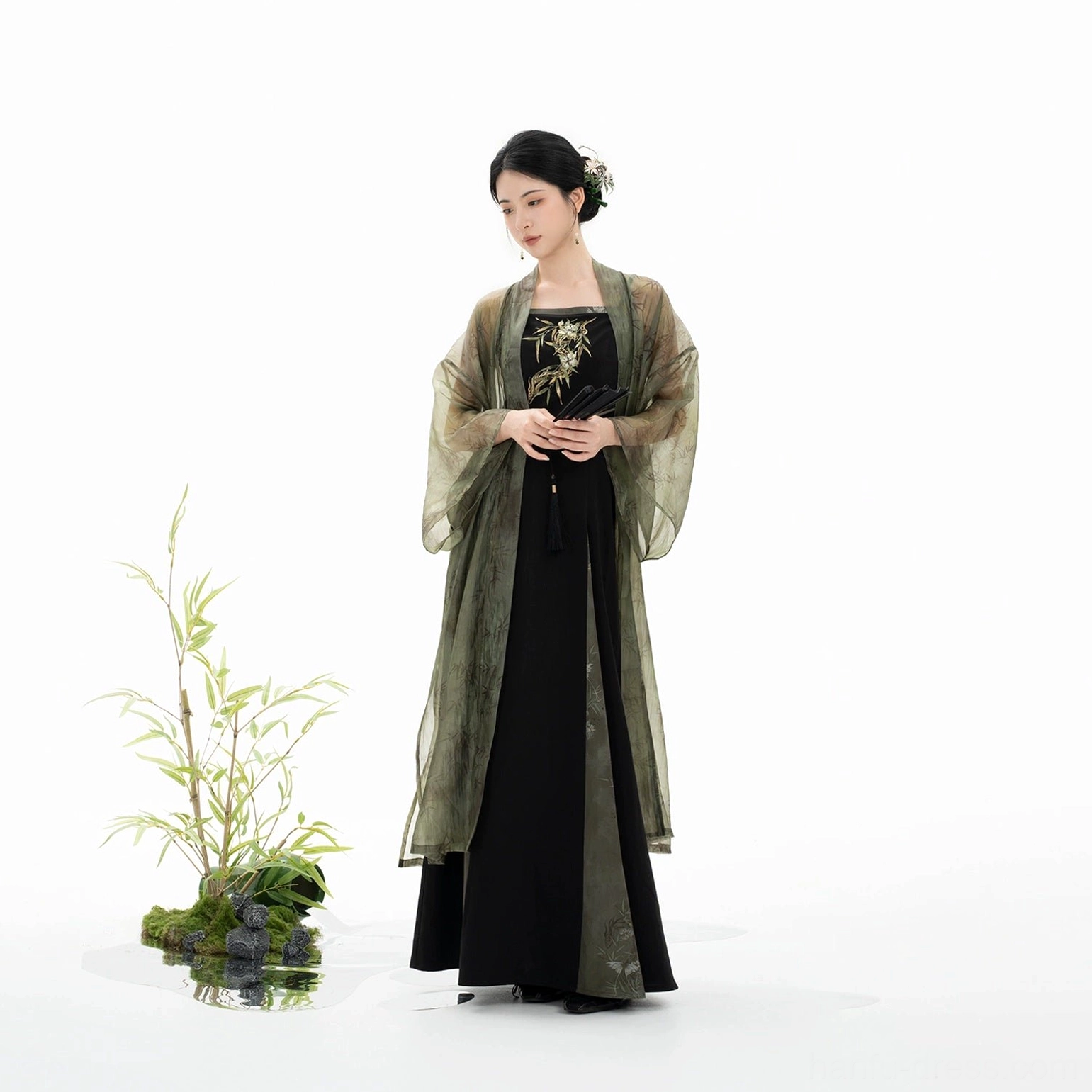 Full front view of Bamboo Shadow modern Song Dynasty Hanfu set with dark green sheer beizi and black embroidered dress