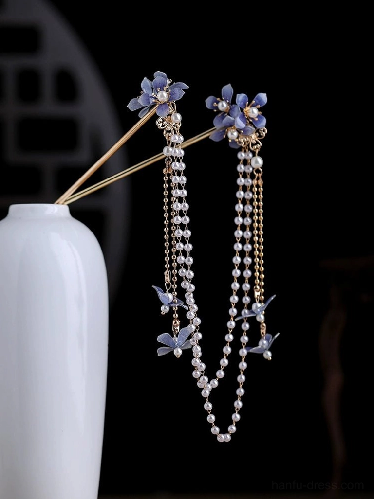 Blue hydrangea Hanfu hair pin with gold metal shaft, pearl flower embellishments, chain tassels, and blue butterfly charms