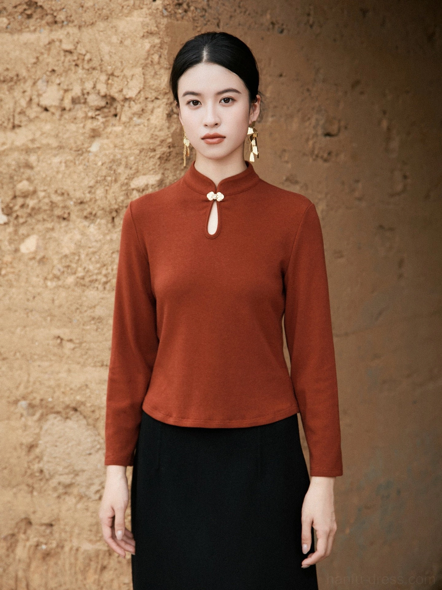 Caramel brown Chinese style fitted knit top with elegant stand collar and teardrop frog button accent