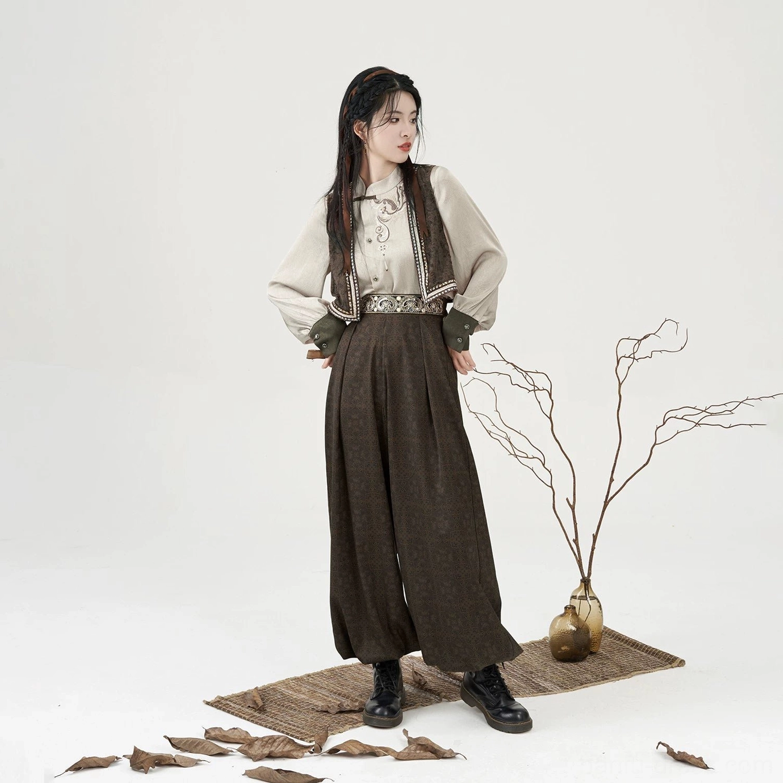 Three-quarter side view of the complete Poetry of the Wilderness modern Hanfu outfit with coordinated brown vest and lantern pants