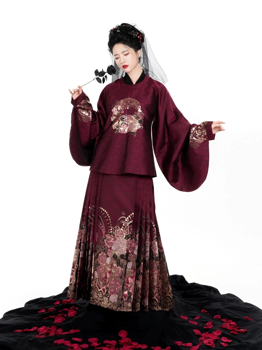 Side-front view of the Eternal Night Rose Hanfu featuring a round-collar wide-sleeved top and floral embroidered mamianqun