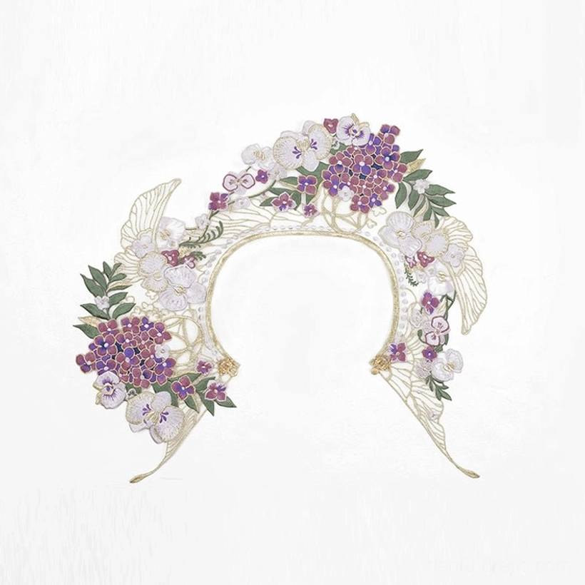 Detachable embroidered cloud collar for Ming Dynasty Hanfu with golden cloud pattern and purple wisteria flowers
