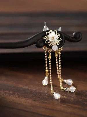 Traditional Hanfu Chinese hair stick with filigree flower ornament short gold tassels and round white bead pendants