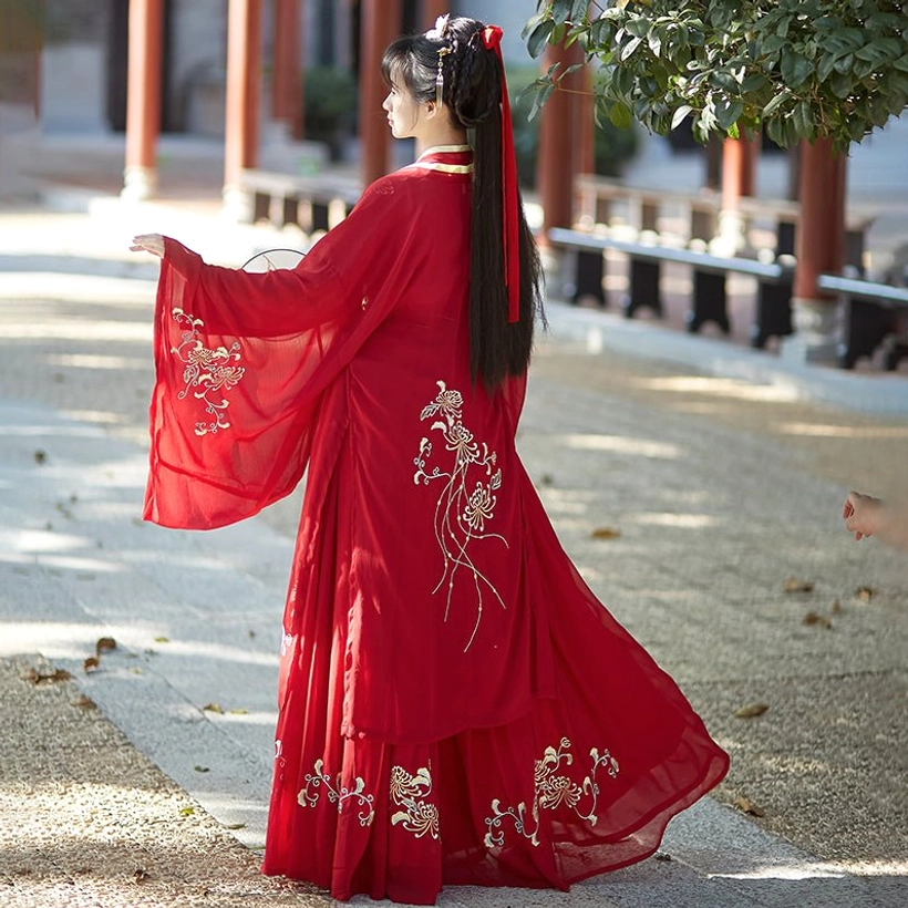 Red embroidered Hanfu beizi coat and qiyao ruqun skirt back view, Song Dynasty inspired traditional Chinese outfit