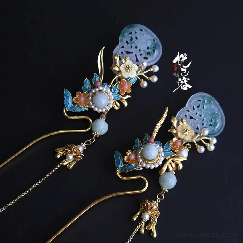 Pair of matching Chinese Hanfu bùyáo hairpins with blue-green carved ornaments, orange flowers, pearl-like beads and dangling deer charms