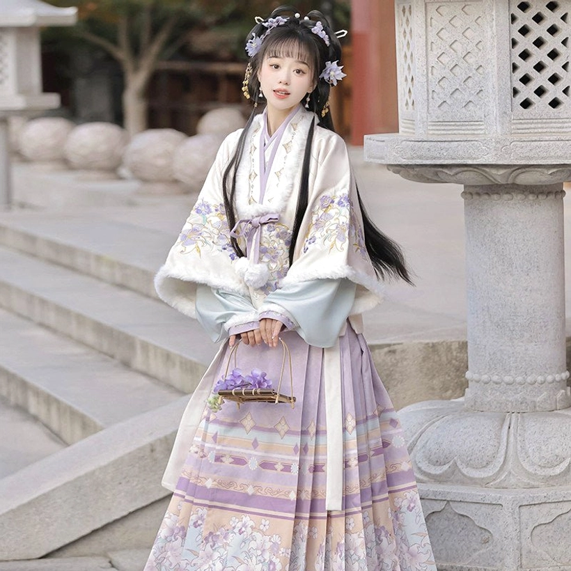 Three-quarter view of complete lavender Ming Dynasty Hanfu set with embroidered jacket and printed Mamian skirt