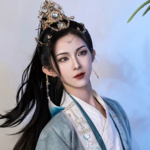 Linjiang Fairy blue tassel Hanfu hair accessory set worn with grey and white traditional Chinese Hanfu