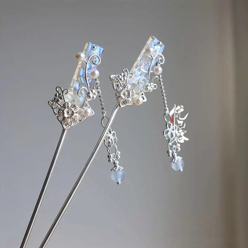 Elegant Luo Xinghe blue translucent Hanfu hairpins with silver tone openwork chain tassel pendants