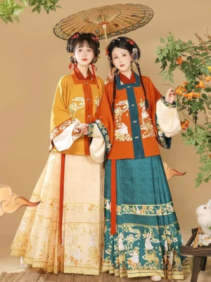 Ming Dynasty Hanfu Money Rabbit embroidered square collar jacket and printed mamian skirt full set on two models