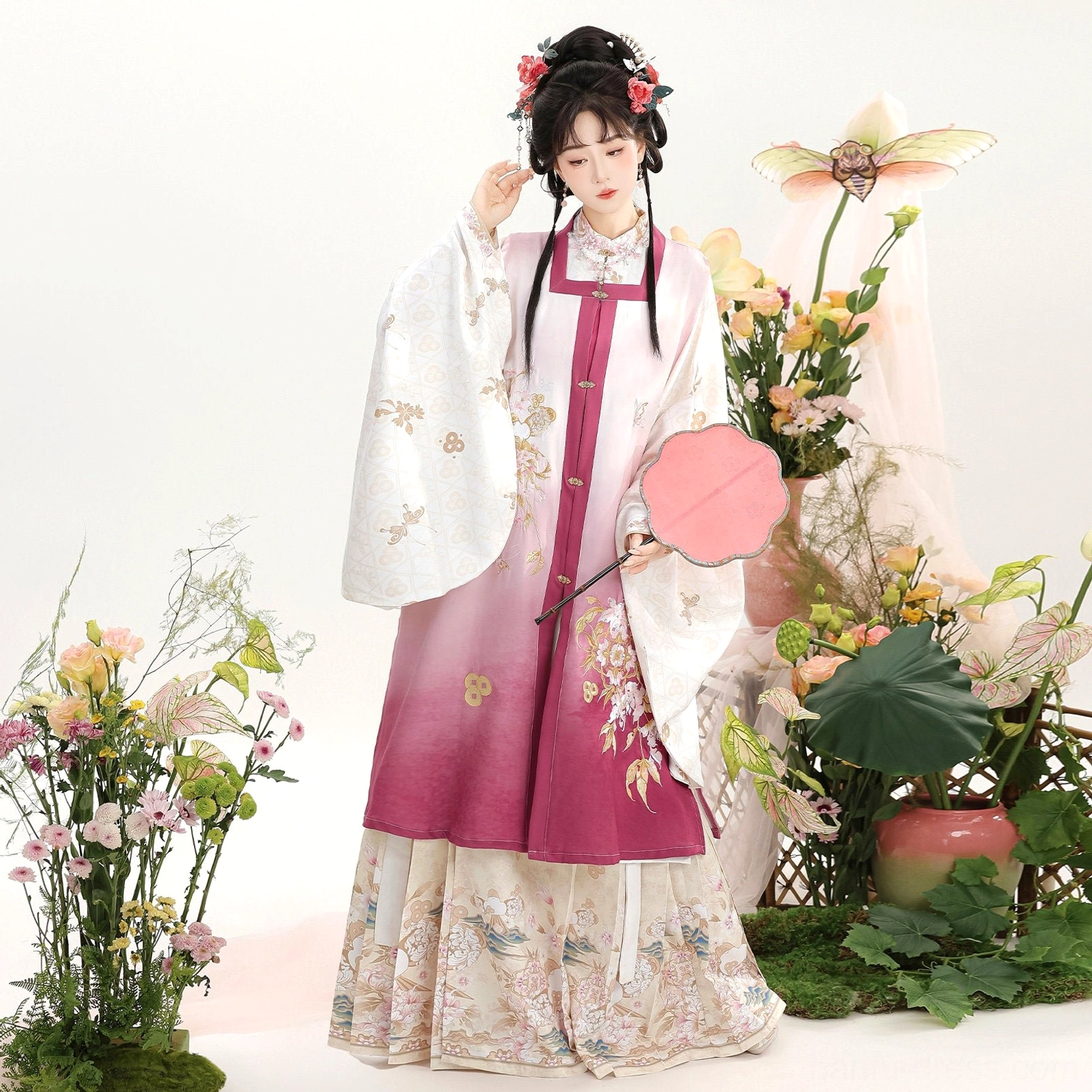 Ming Dynasty Hanfu square collar vest and printed mamian skirt full set traditional Chinese clothing product image