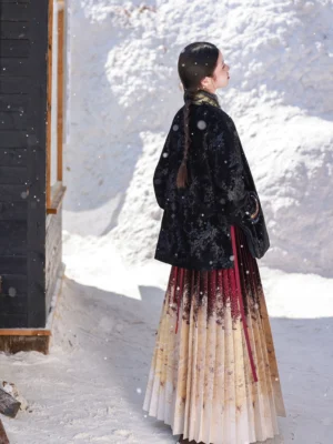 Back view of black floral jacquard Ming style Hanfu padded jacket with wide sleeves, pockets, and pleated mamian skirt