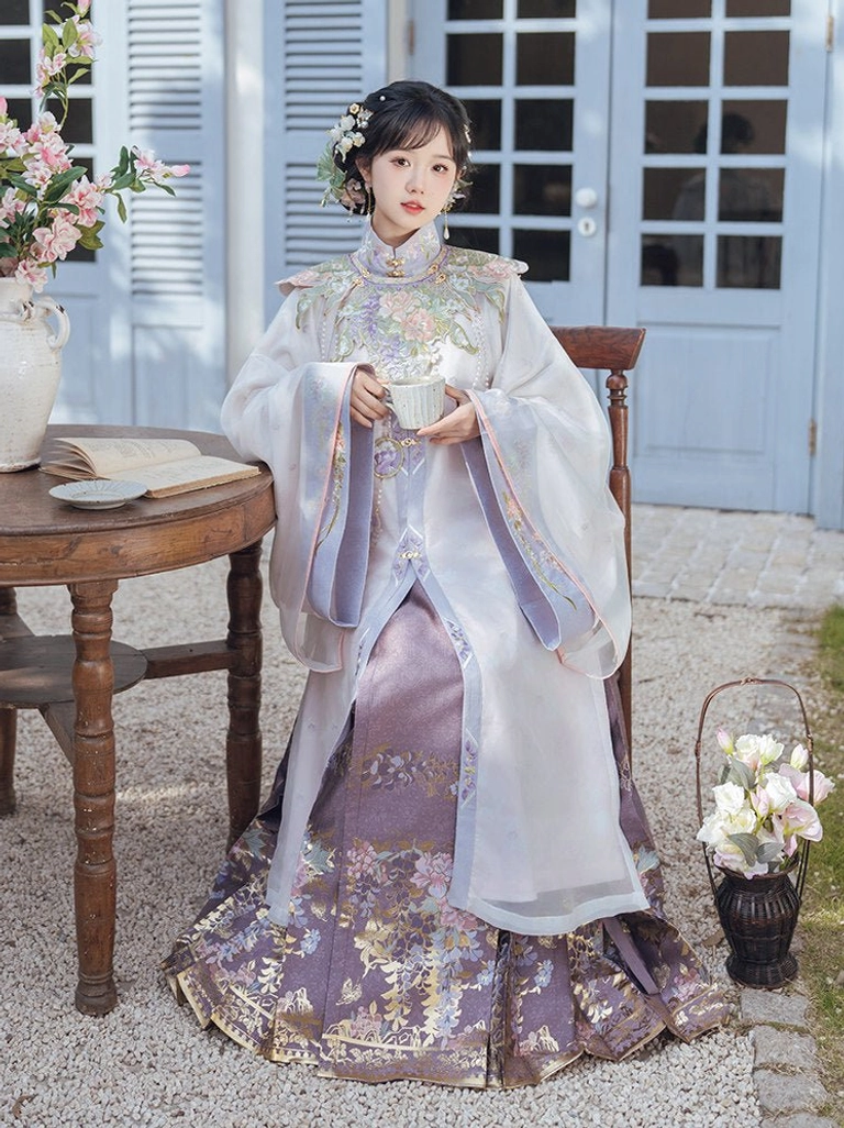 Misty Vines Ming Dynasty Hanfu set with pale lilac stand-collar robe violet mamian skirt and embroidered cloud collar in an outdoor courtyard