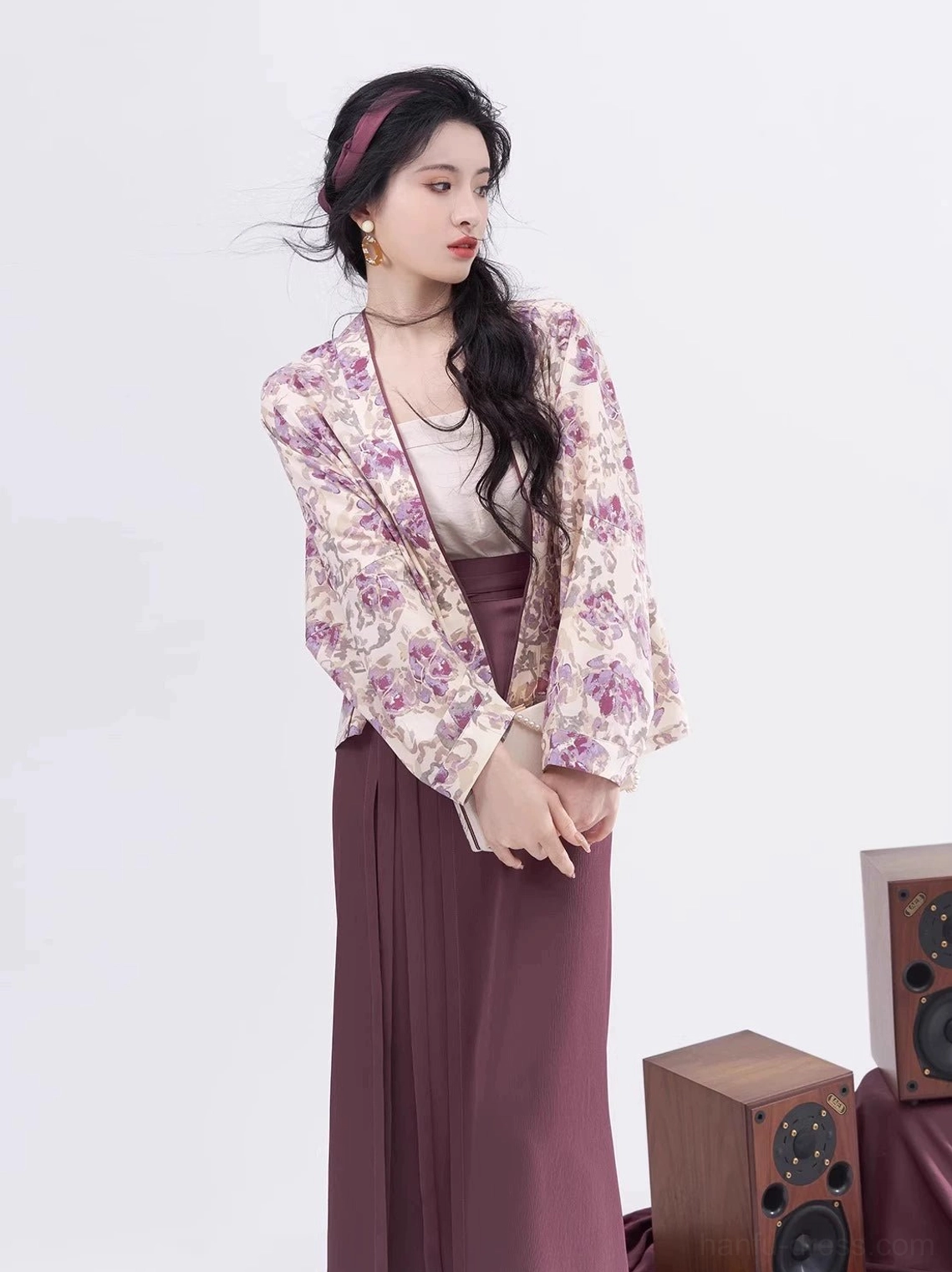 Modern Song Dynasty Hanfu full set showing white inner camisole beneath purple floral winged-sleeve top and mauve skirt