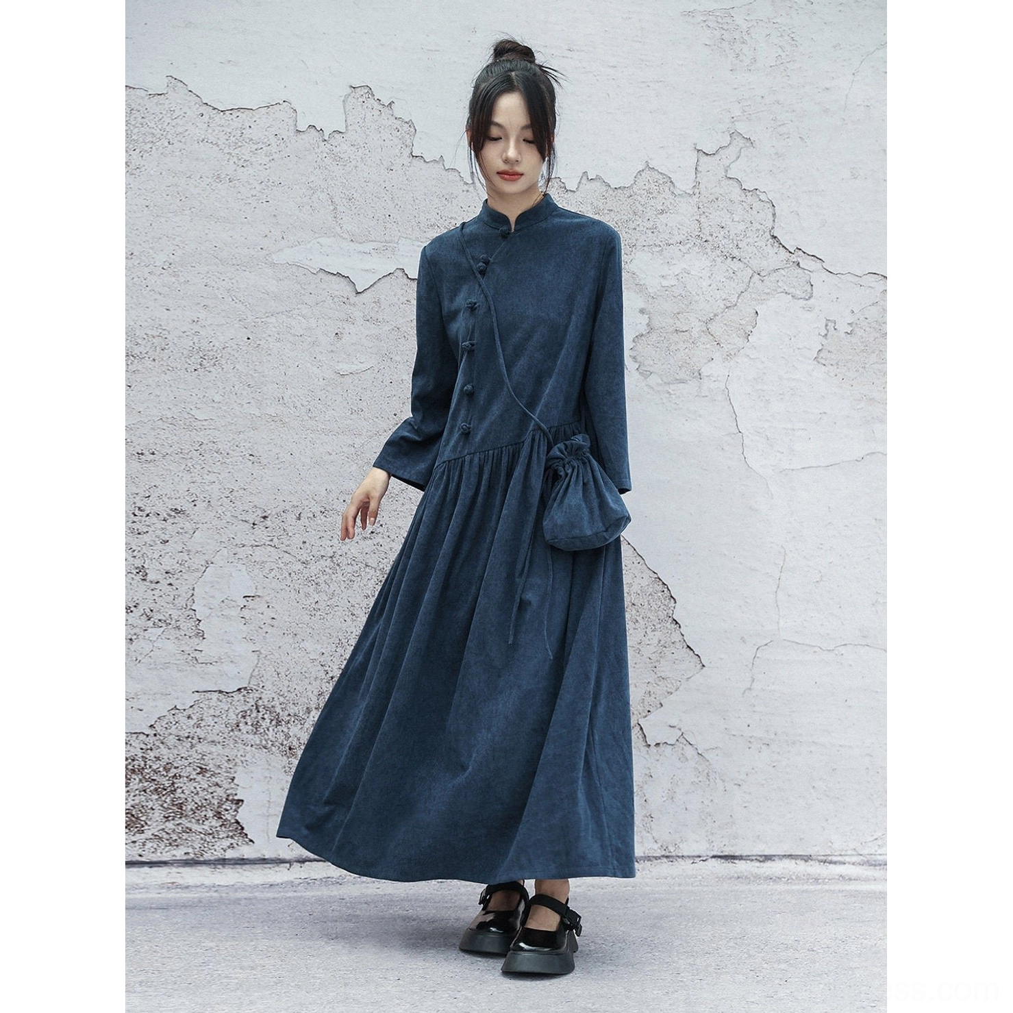 Full-length front view of a navy blue retro Hanfu cheongsam maxi dress with Mandarin collar, frog fasteners, gathered waist, and modern styling