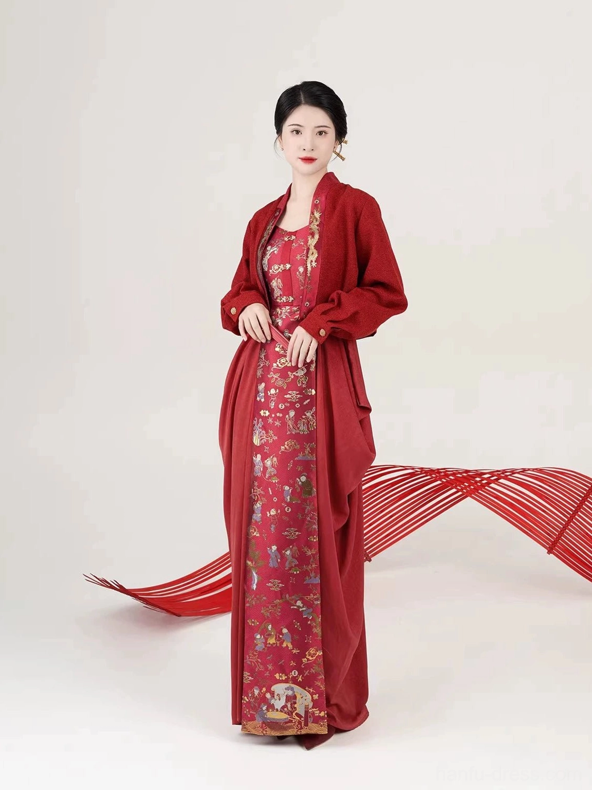 New Chinese style wedding Hanfu set with wine red stand collar cropped coat and patterned bridal dress