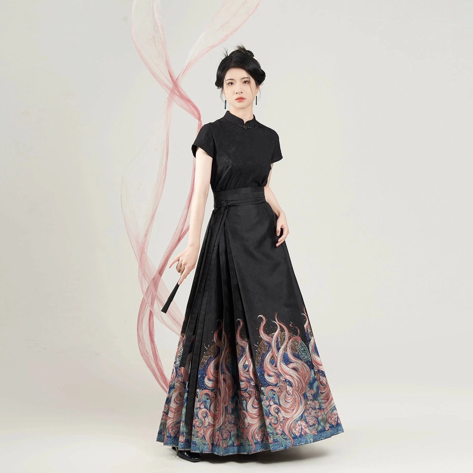 Black Nine-Tailed Fox Hanfu blouse and mamian skirt set showcasing the dramatic Chinese-inspired outfit design