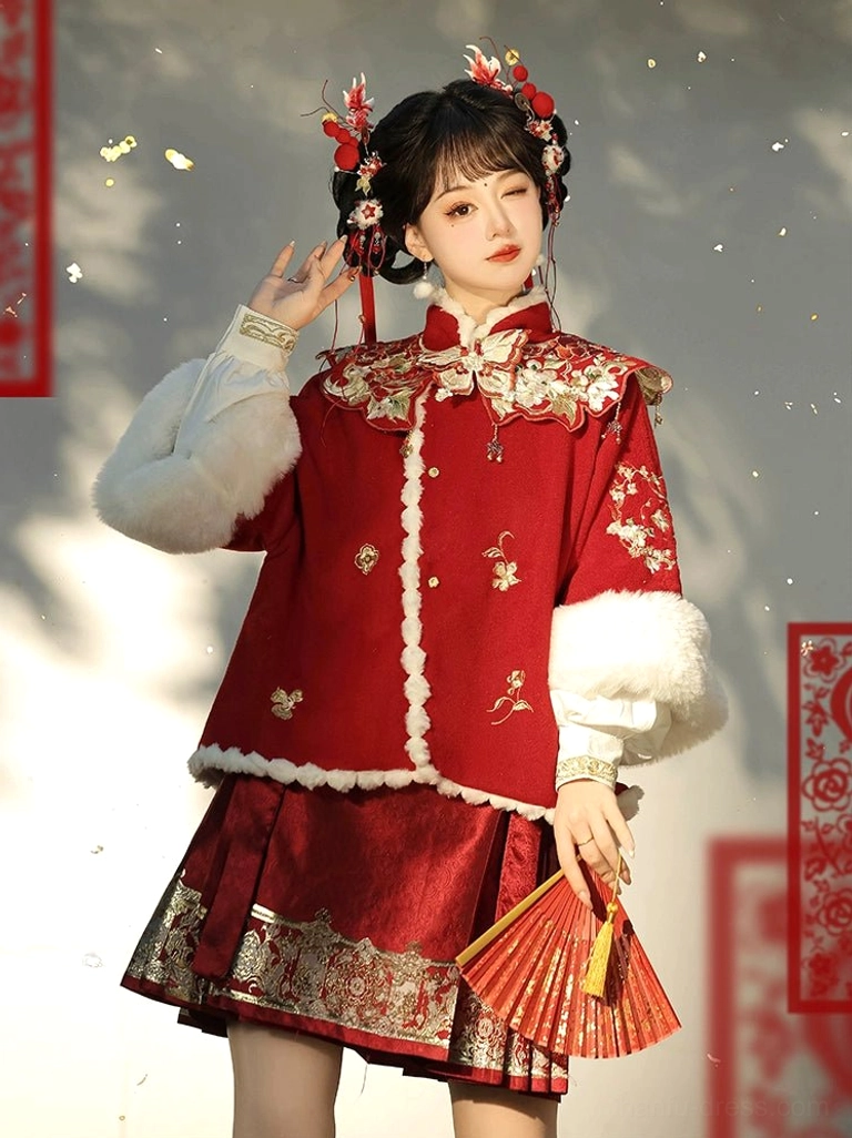 Full body red Spring Festival modern Hanfu mamianqun set with embroidered cloud collar and folding fan