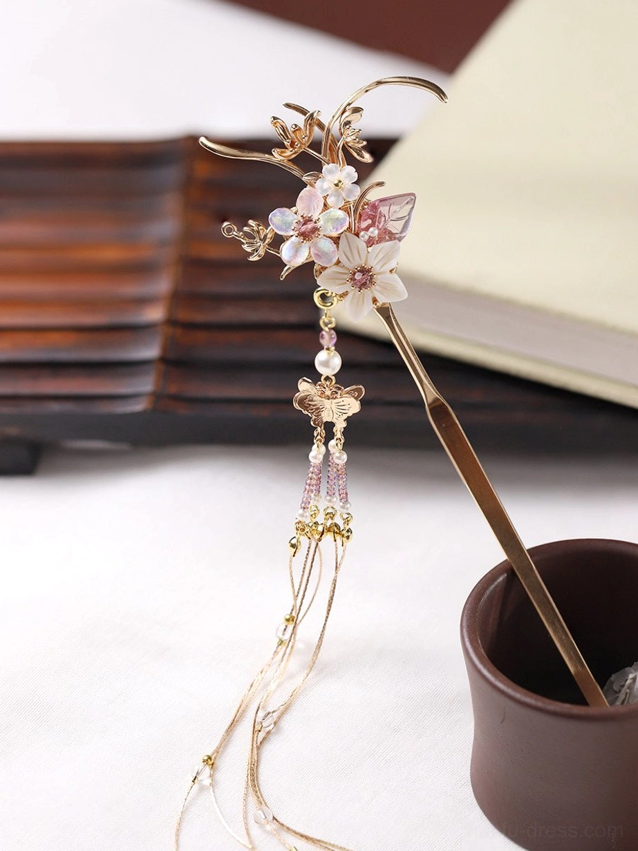 Single floral Chinese hair stick with pearl bead chain and short tassel pendant for Hanfu, Qipao, and modern updos