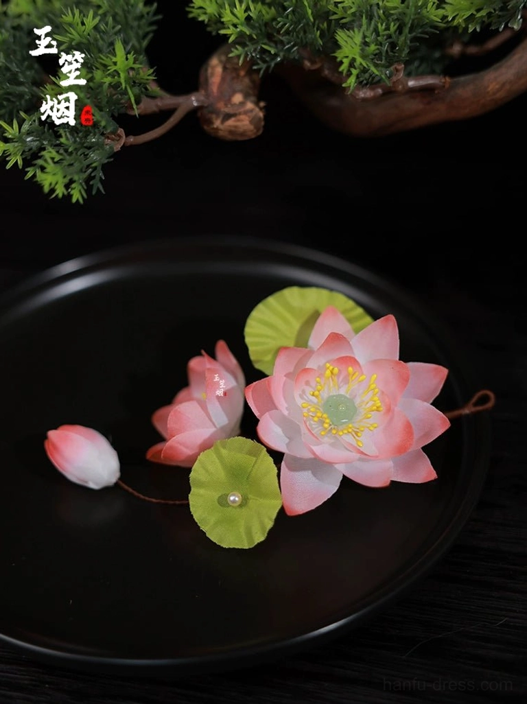 Small pink lotus flower Hanfu hairpin with two buds green leaves and a U-shaped metal hair stick for traditional hairstyles
