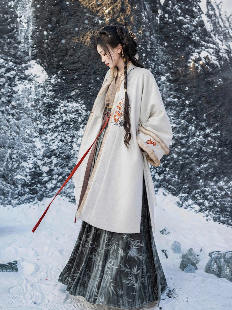 Apricot Song Dynasty inspired hanfu velvet jacket with beige faux fur trim and grey bamboo wrap skirt back view