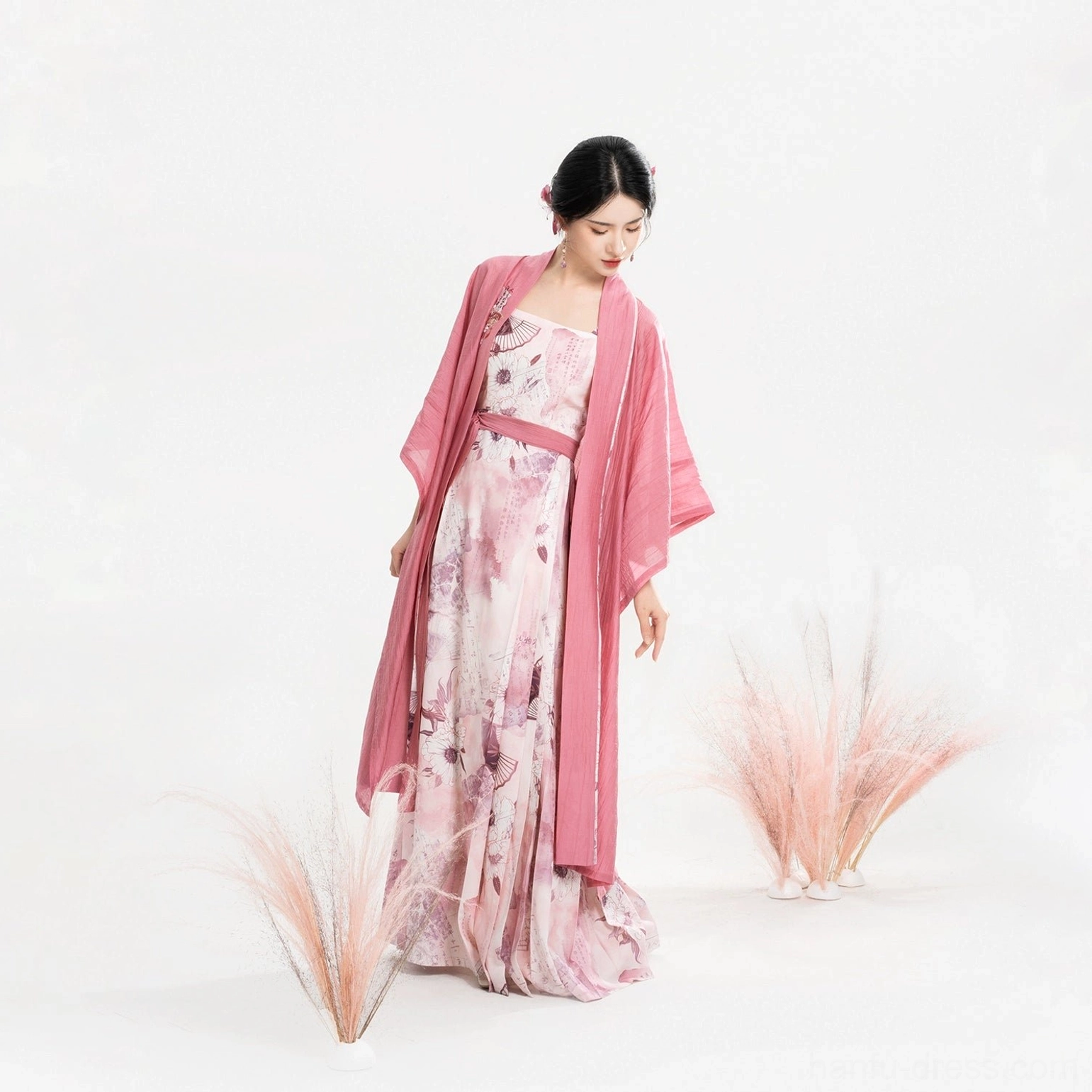 Song Dynasty Hanfu floral mamian style slip dress side view with fitted waist sash and flowing long skirt