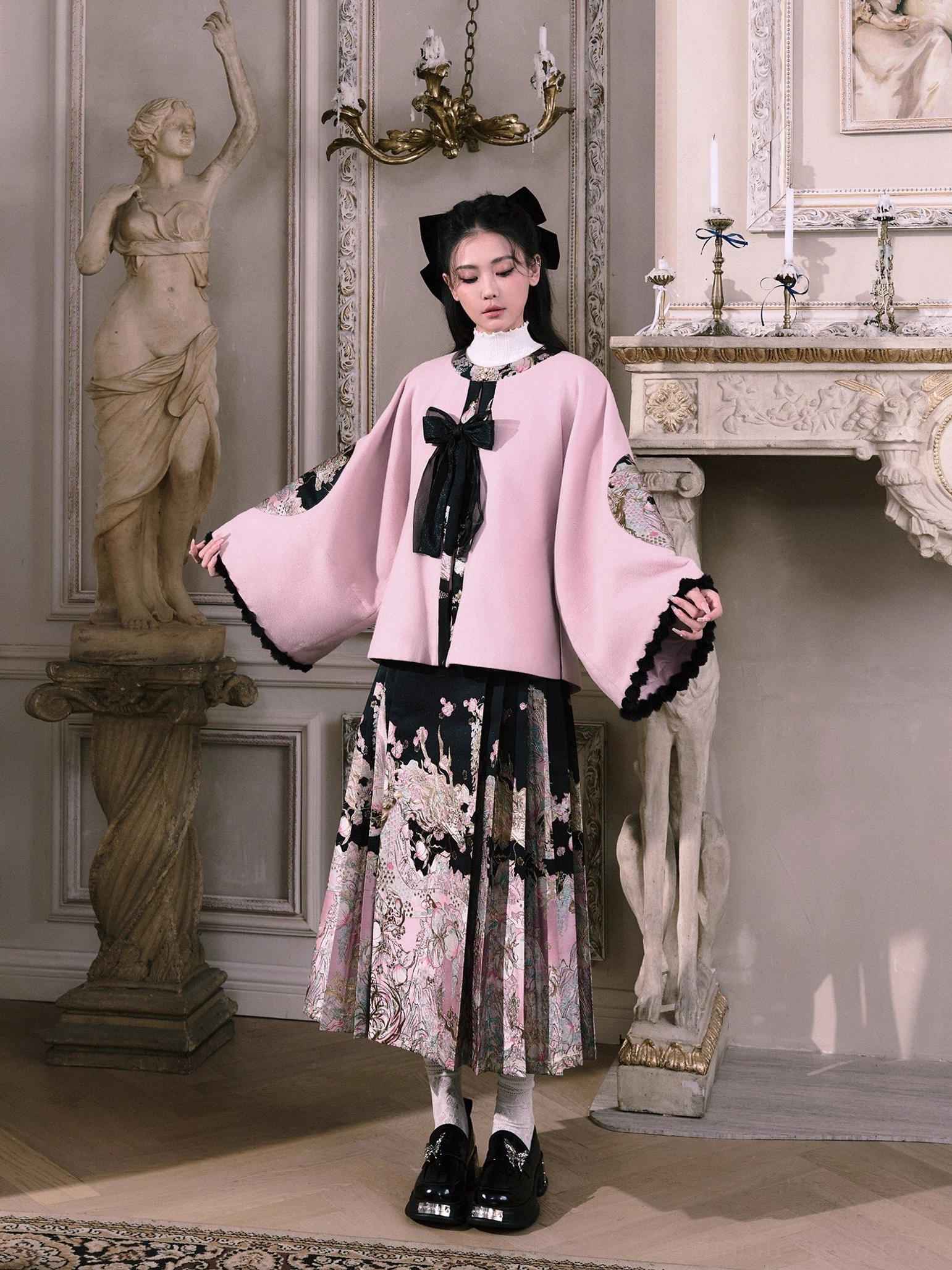 Spring Peach Mountain Ming-style modern Hanfu jacket and mamianqun full set worn by a woman in a grand palace interior