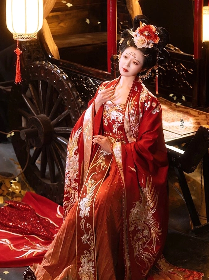 Tang Dynasty red phoenix bridal Hanfu wedding gown traditional Chinese bridal outfit product view