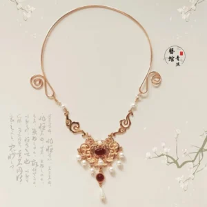 Traditional Chinese Hanfu yingluo collar necklace with wine red agate lock charm white pearls rose gold flowers and hanging drops