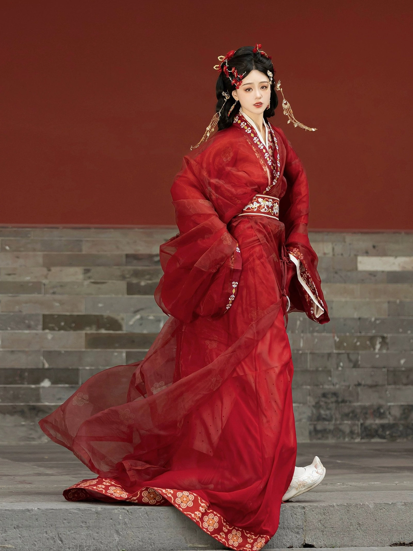 Red Warring States and Han Dynasty Hanfu straight hem robe side view with gold embroidered cuffs hem and trailing train