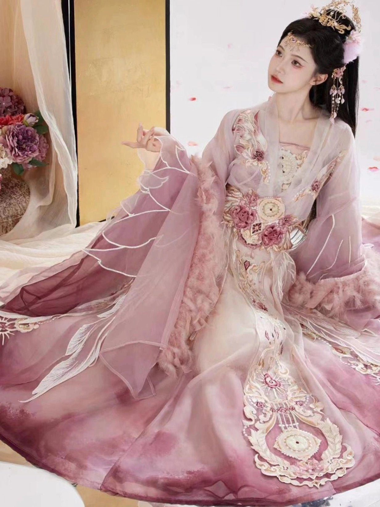 Side view of a flowing Wei Jin Dynasty Qiyao Ruqun Hanfu skirt with gradient silk-like fabric, three-dimensional floral waist appliques, wide sleeves, and feather-inspired embroidery