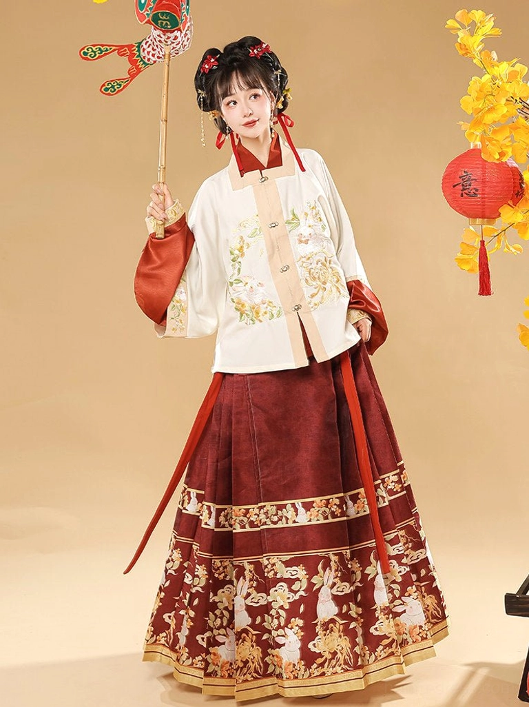 White embroidered Ming Dynasty Hanfu square collar jacket with wine red rabbit mamian skirt